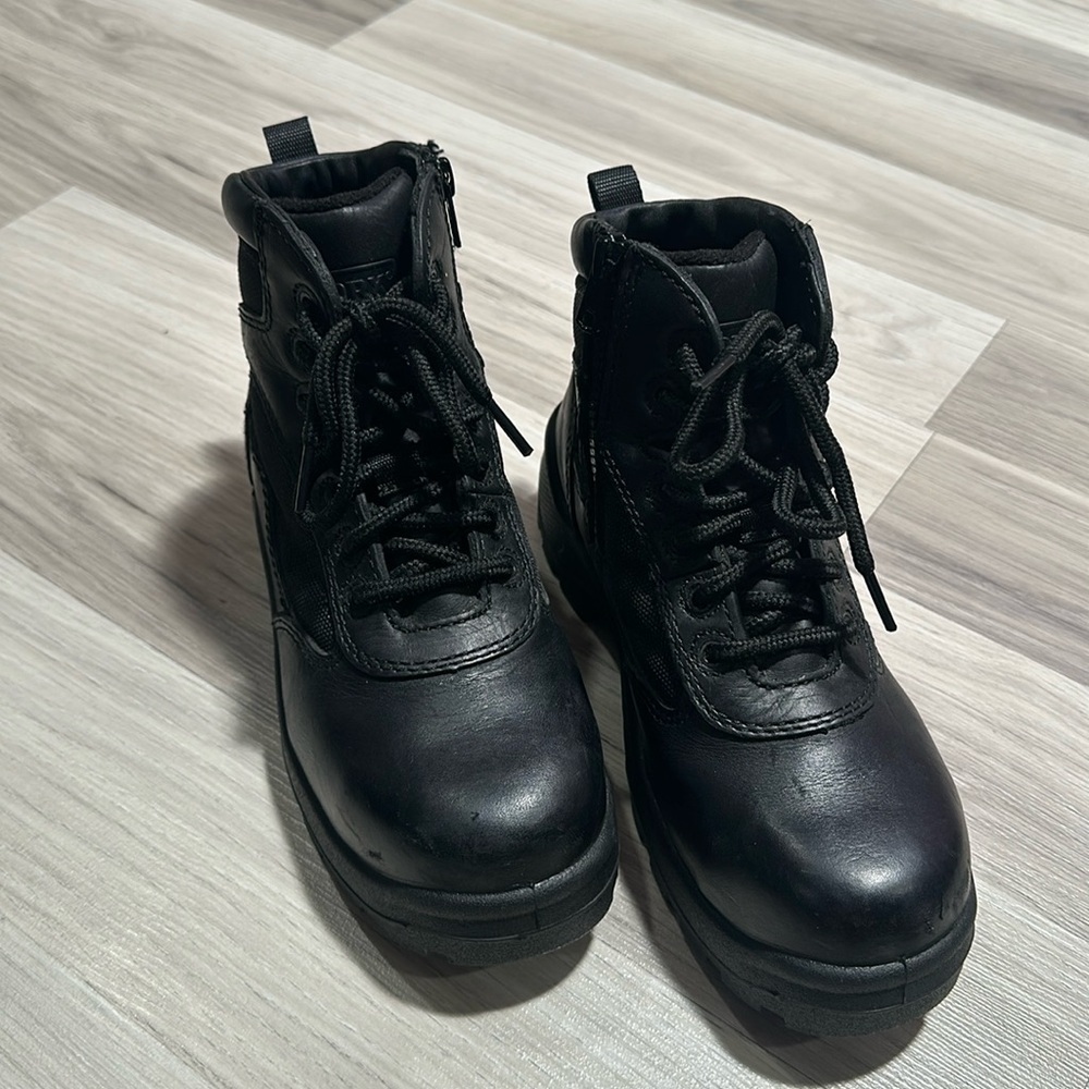WORK Women’s Black Steel Toe Boots Size 4M